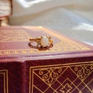 Vintage Opal & Gold Ring
